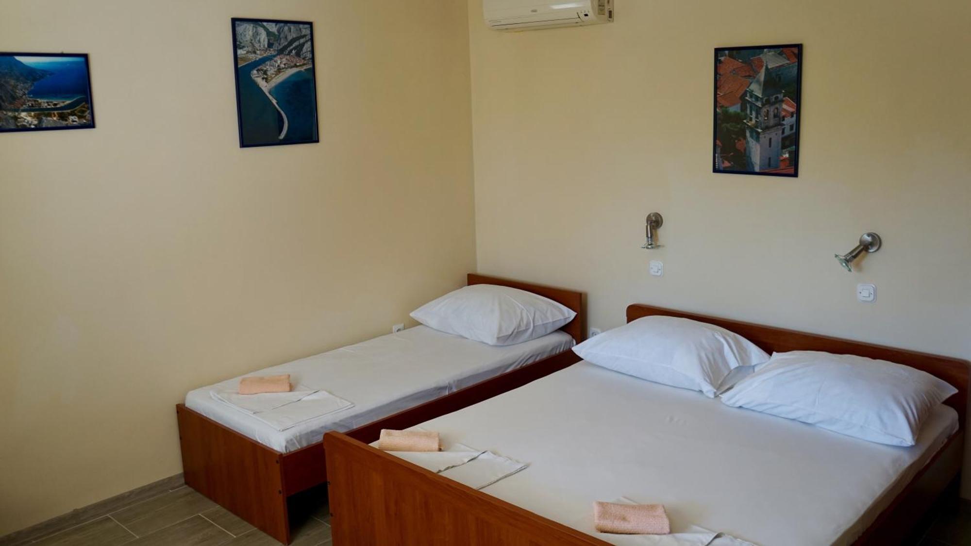 Apartments Niksa Kastelan Omis Exterior photo